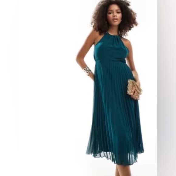 ASOS DESIGN Pleated Chiffon Midi Dress with Halter Neck - Green - Picture 2 of 4